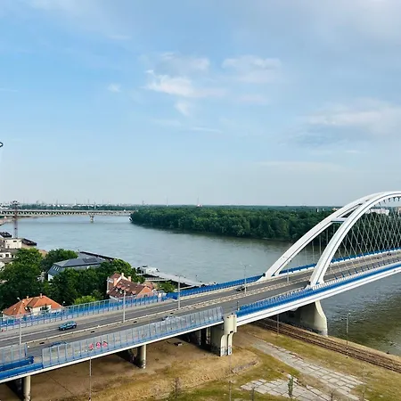 Citylightseuroveatower * Pozsony