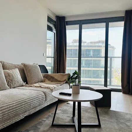 Citylightseuroveatower Apartment Pressburg