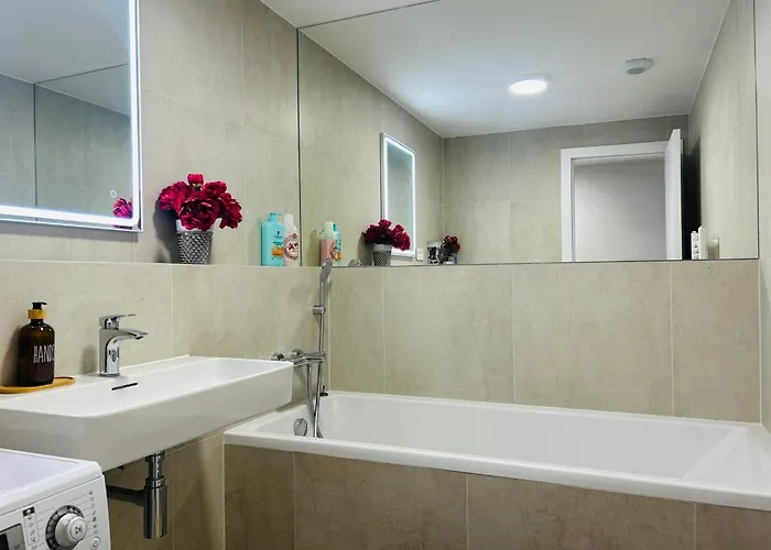 Citylightseuroveatower Bratysława